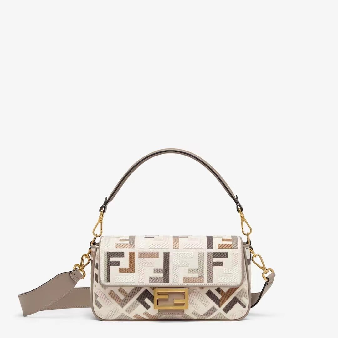 9319c9aae808369b070b623f905cebb FENDI Hot Classic Baguette - 图片 1