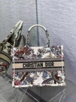Dior tote Magpie White Limited Collection size: 36 * 18 * 28cm