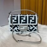 FENDI 2023 latest BAGUETTE bag with Chain strap F2029 Size:19-5-15CM - 图片 2