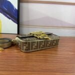 FENDI Fendace La Medusa Mini baguette bag Size: 20*13*5CM - 图片 3