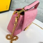 FENDI BAGUETTE Mini Chain Strap Pink Handbag Size: 4*18*11cm - 图片 8