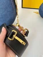FENDI half moon bag Underarm bag jeans with chain strap Size: 28*16 cm/19*10cm - 图片 7