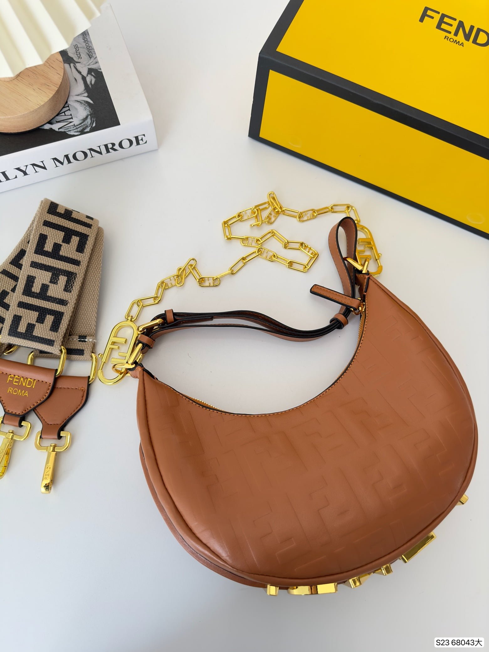 i1680591948_3404_3 FENDI half moon bag Underarm bag size: 28*16cm - 图片 1