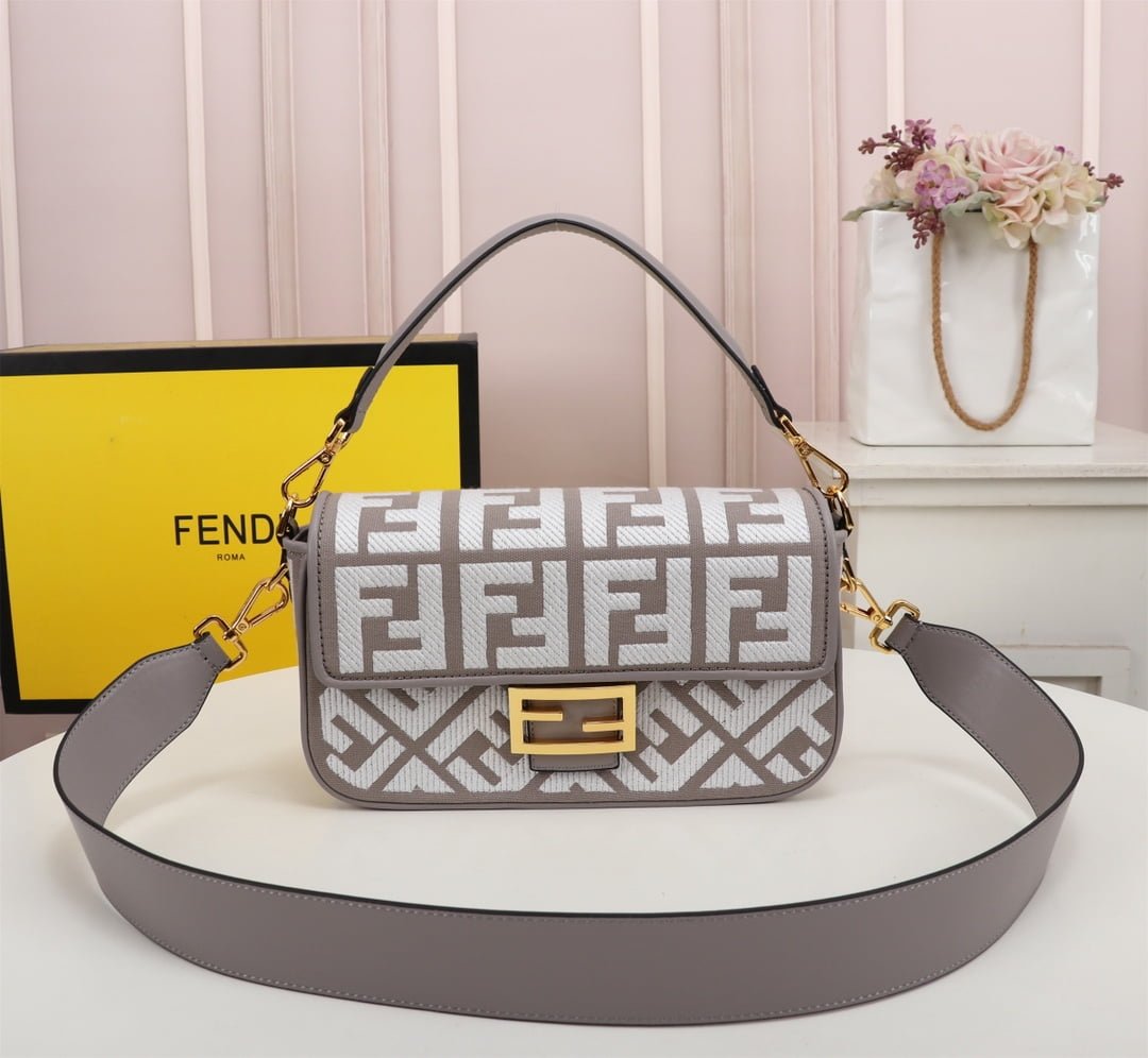 i1681450267_9130_0 FENDI Baguette F embroidery colors shoulderbag F2029 Size: 26*5*15CM - 图片 1