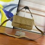 FENDI BAGUETTE Embossed design Ginger Handbag F0191 Size: 26x5x15cm - 图片 2