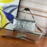 FENDI BAGUETTE Embossed design Sliver Handbag F0191 Size: 26x5x15cm - 图片 5