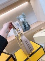 FENDI Patent leather half moon bag Light Pink with chain strap Size: 34*16cm - 图片 10