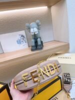 FENDI Patent leather half moon bag Light Pink with chain strap Size: 34*16cm - 图片 3