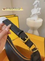 FENDI half moon bag Underarm bag Black Size: 28*16cm - 图片 4