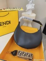 FENDI half moon bag Underarm bag Black Size: 28*16cm - 图片 2