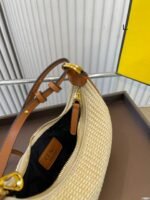 FENDI mini Straw half moon bag Pink Size: 18*9cm - 图片 7