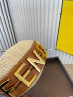 FENDI mini Straw half moon bag Pink Size: 18*9cm - 图片 9