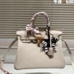 Hermès Birkin Togo Calf Gold Hardware Cream White size: 30????????/ 25????????