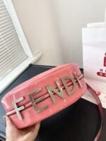 FENDI Patent leather half moon bag Pink Size: 34*16cm - 图片 5