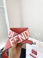 FENDI Patent leather half moon bag Pink Size: 34*16cm - 图片 6