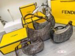 FENDI half moon bag underarm bag Size: 20*10cm /25*13cm - 图片 2