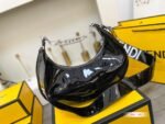 FENDI Patent leather half moon bag Size: 34*16cm - 图片 4