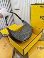 FENDI half moon bag underarm bag Size: 20*10cm /25*13cm - 图片 3
