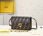 FENDI Mini clamshell chain handbag size:20*6*13cm