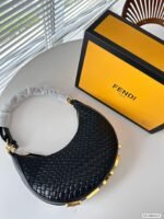 FENDI Woven half moon bag underarm bag 68043 68059 Size: 24*13cm/19*10cm - 图片 3