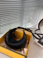 FENDI Woven half moon bag underarm bag 68043 68059 Size: 24*13cm/19*10cm - 图片 8