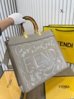 FENDI Tote bag Black Size: 35*31cm - 图片 5