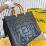 FENDI Tote bag Black Size: 35*31cm