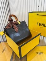 FENDI Tote bag Black/Brown/White Size: 25*22cm - 图片 3