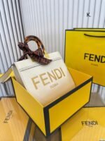 FENDI Tote bag Black/Brown/White Size: 25*22cm - 图片 2