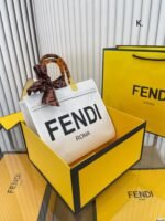 FENDI Tote bag canvas Black/White/Dark Green Size: 25*22cm - 图片 3