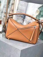 Luo Family Classic Puzzle Medium Handbag - 图片 3