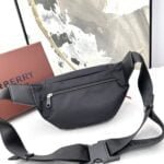 Burberry canvas Chest pack bag size: 16*30cm - 图片 3