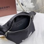 Burberry canvas Chest pack bag size: 16*30cm - 图片 9