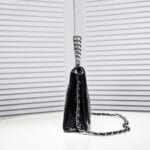 Chanel small fragrant wind Ringer chain small square bag first layer oil wax 3081 size: 20*21cm - 图片 3