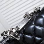 Chanel small fragrant wind Ringer chain small square bag first layer oil wax 3081 size: 20*21cm - 图片 6