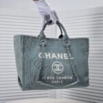 Chanel new beach bag denim bag Blue with little wallet size: 48*38*30*14cm - 图片 2
