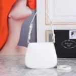 Prada hobo cleo Patent leather 611 white size:22*13cm - 图片 3