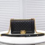Chanel Cowhide caviar with gold hardware size: 25*15*9cm