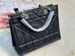 Dior ESSENTIAL Ox-leather rattan check shoulder Tote bag size: 36*28/27*22cm - 图片 2