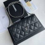 Chanel chain crossbody bag Cowhide with diamond lattice caviar Sliver hardware Black  A50076 size: 18*10.5*3.5cm