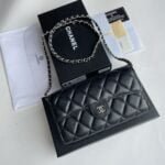 Chanel chain crossbody bag Cowhide with diamond lattice sliver hardware black A50076 size: 18*10.5*3.5cm - 图片 3