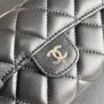 Chanel chain crossbody bag Cowhide with diamond lattice sliver hardware black A50076 size: 18*10.5*3.5cm - 图片 8