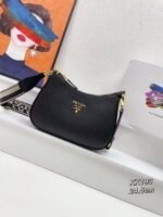 Prada VITELLODAINO One shoulder SOFT cowhide crossbody bag 1BH193 size:24.5*15*7cm