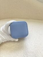 CELINE 23s Spring/Summer - Mini smooth leather makeup case Blue 8080 Size: 9.5* 8* 9cm - 图片 4