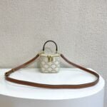 CELINE 23s Spring/Summer - Mini smooth leather makeup case Presbyopia pattern 8080 Size: 9.5* 8* 9cm