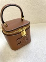 CELINE 23s Spring/Summer - Mini smooth leather makeup case brown 8080 Size: 9.5* 8* 9cm - 图片 4