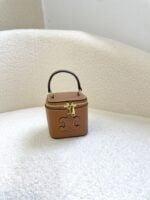 CELINE 23s Spring/Summer - Mini smooth leather makeup case brown 8080 Size: 9.5* 8* 9cm - 图片 5