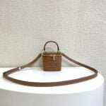 CELINE 23s Spring/Summer - Mini smooth leather makeup case brown 8080 Size: 9.5* 8* 9cm