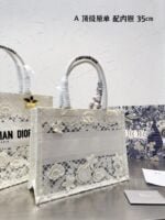 Dior 3D follower Embossed original cloth book tote bag white size: 42cm /36cm /26cm - 图片 9
