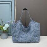 Chanel denim camellia underarm bag 2029 Size: 40*55*30*20cm - 图片 4